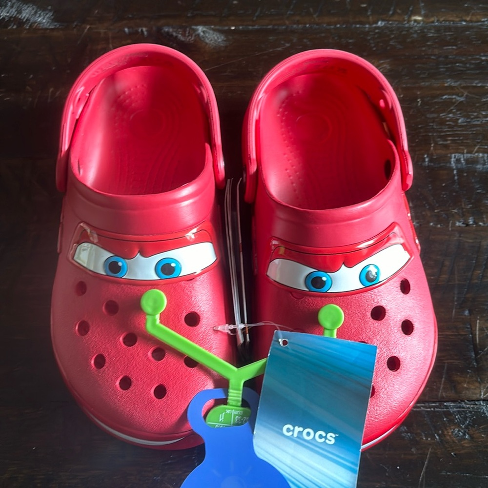 NWT lighting McQueen crocs
